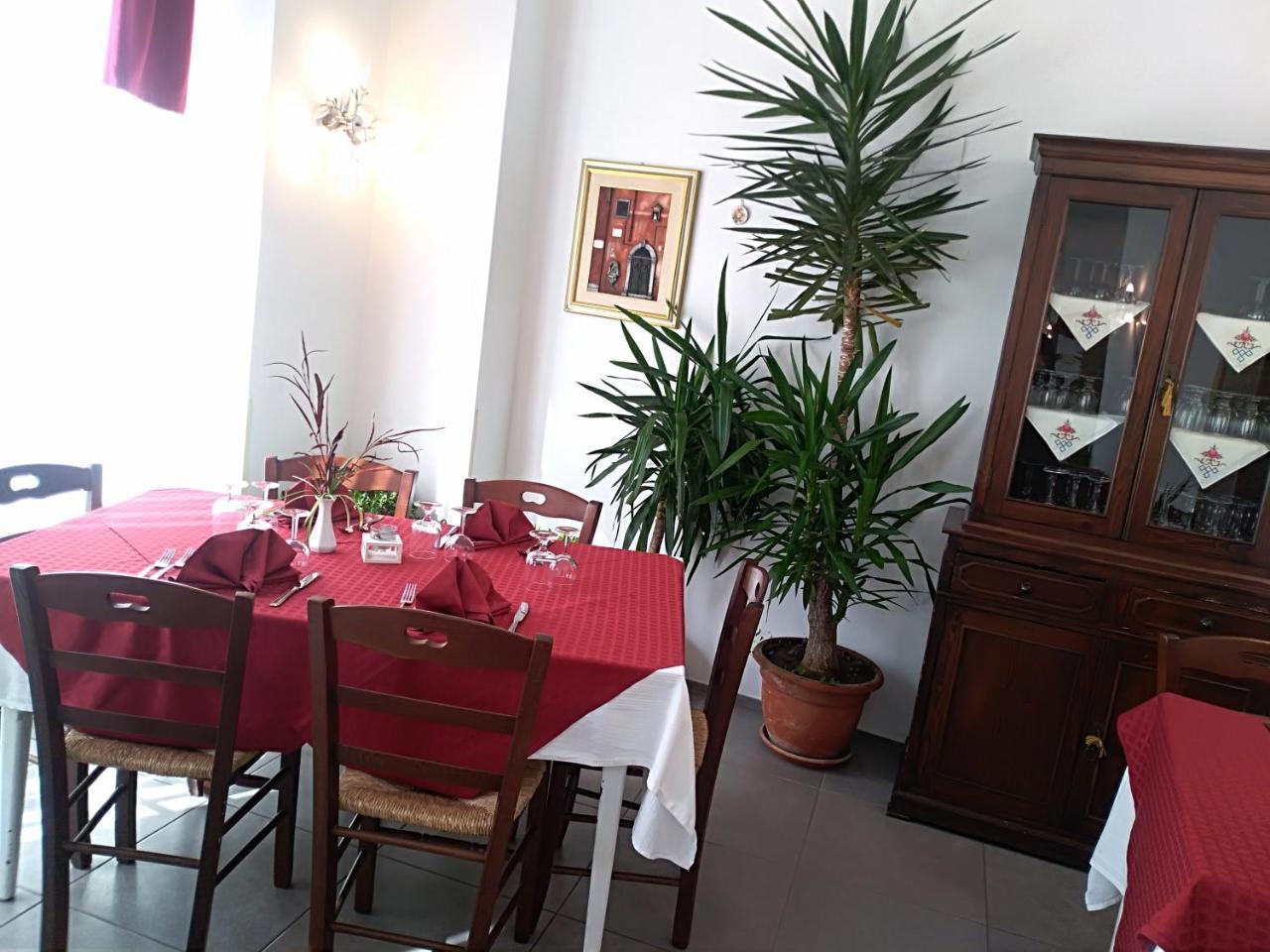 Hotel La Congiura Dei Baroni Teggiano Zewnętrze zdjęcie